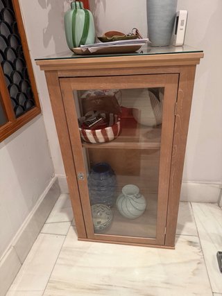 Mueble de entrada con cristalera