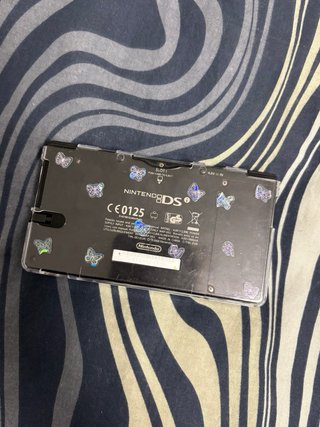 Nintendo DSi Negra + Cargador