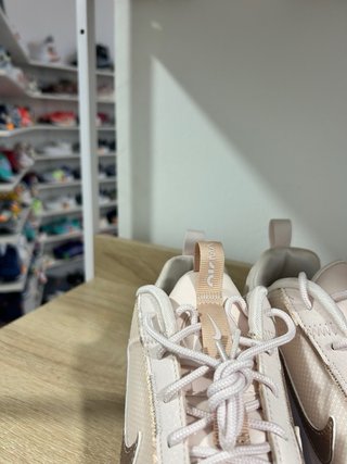 Nike Air Max Intrlk Lite Beige/Oro