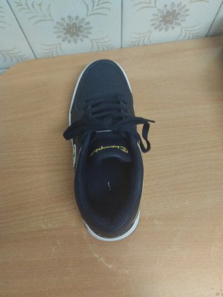 Zapatillas Champion Negras y Blancas