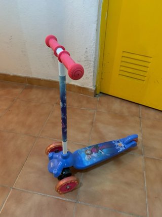 Patinete Frozen 3 Ruedas FROZEN PRECIO NEGOCIABLE