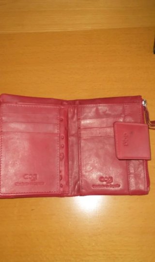 Cartera de piel envejecida