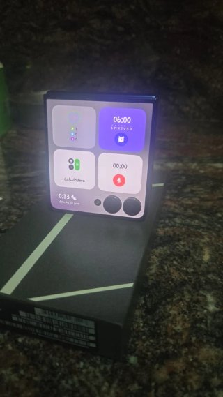 Samsung Galaxy Z Flip 7 azul