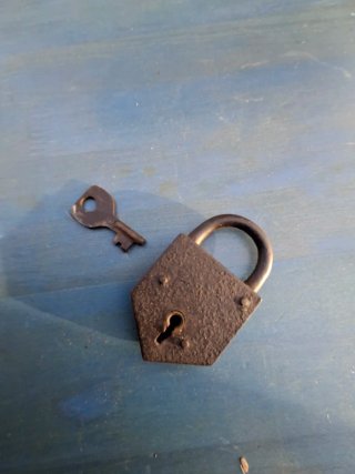 Candado antiguo funcional