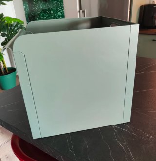 Bonita Caja Metálica Organizadora, de Ikea.