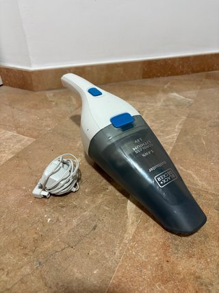 Aspiradora Black+Decker 3.6V