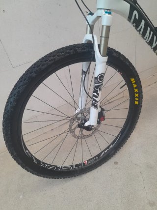 Bicicleta Canyon Lux CF Carbono 29