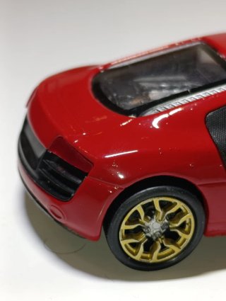 AUDI R8 WELLY 1/43