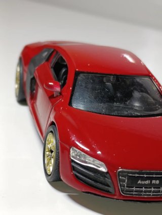 AUDI R8 WELLY 1/43