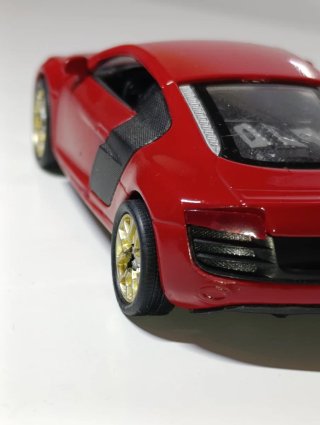 AUDI R8 WELLY 1/43