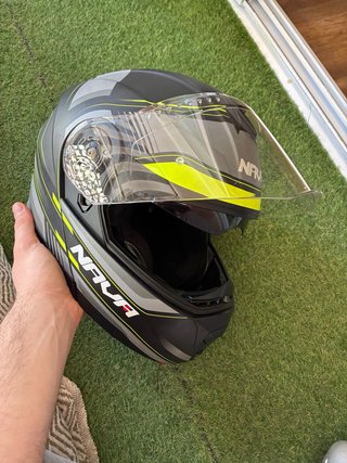 Casco Integral Nava Negro y Amarillo