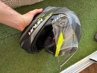 Casco Integral Nava Negro y Amarillo