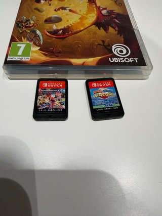 Nintendo Switch Morado/Rojo Poco Uso