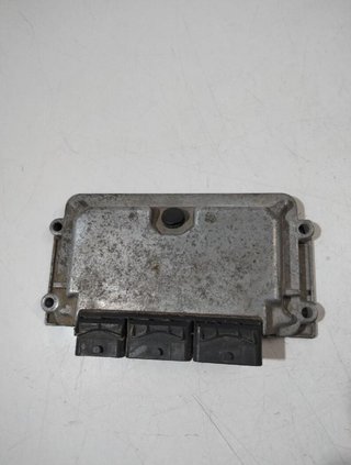 Citroen 273114 centralita 0281001839 saxo 1.5 d sx