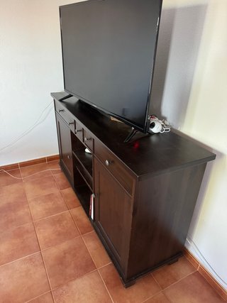Aparador de madera Ikea