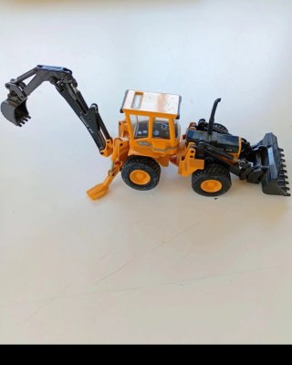 Retroexcavadora Volvo JOAL 1:50