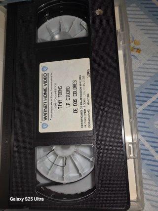 VHS Tiny Toons La Ciudad de Dos Colores