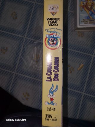 VHS Tiny Toons La Ciudad de Dos Colores