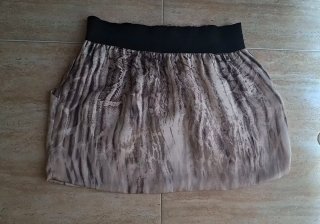 Lote 36/38, Blanco, 2 faldas estampadas