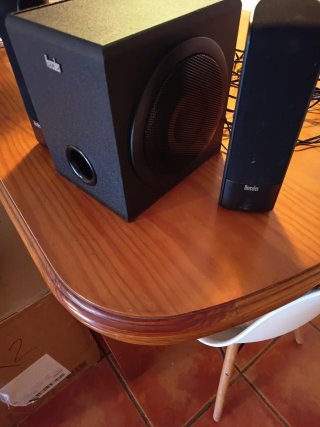 Altavoces Hercules Negros para PC muy nuevo.