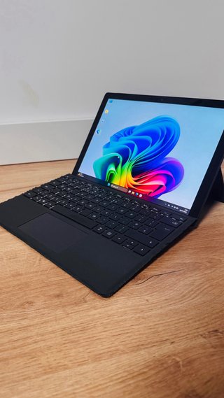 Microsoft Surface Pro 7+ Negra – Potencia Portable