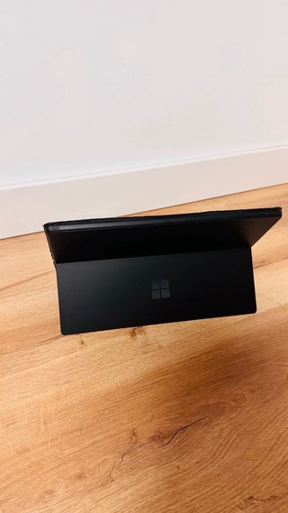 Microsoft Surface Pro 7+ Negra – Potencia Portable