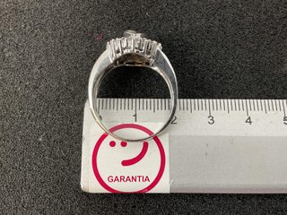 anillo oro 18k con diamante