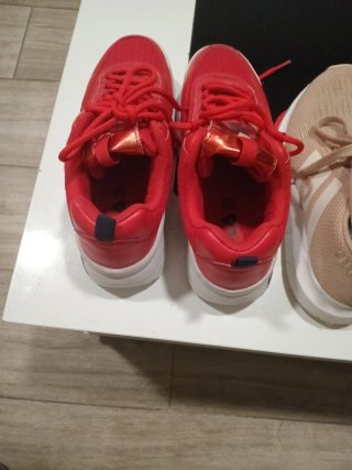Lotes de Zapatillas FILA Rojas y adidas