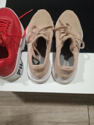 Lotes de Zapatillas FILA Rojas y adidas