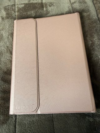 Teclado iPad 10 blanco en funda rosa