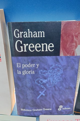 Cinco novelas best sellers diferentes autores
