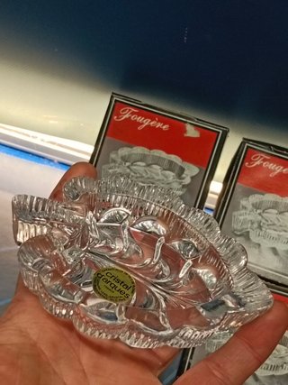 5 platos pequeños decorativos de la marca Cristal d'Arques modelo Fougère. 11x08x02 cm