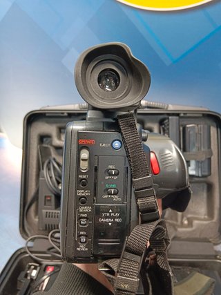 Maletin con Videocámara PANASONIC MS50, con 3 batt. y accesorios, para piezas, no funciona