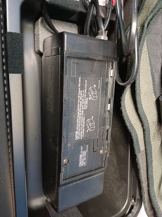 Maletin con Videocámara PANASONIC MS50, con 3 batt. y accesorios, para piezas, no funciona
