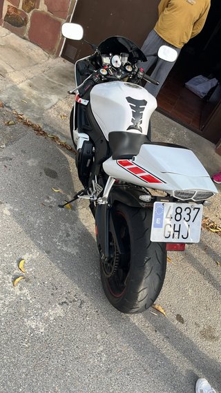 Yamaha R6