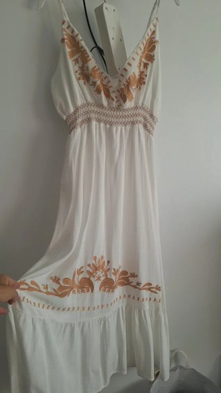 Vestido blanco bordado