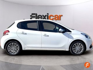 Peugeot 208 5P Signature 1.2L PureTech 81KW (110CV)