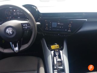 Alfa Romeo Junior Ibrida 100kW (136CV)
