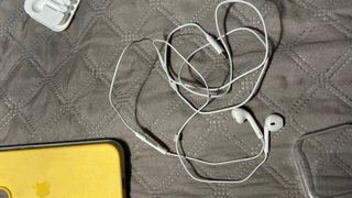 Auriculares iPhone Lightning con cable. Trae funda