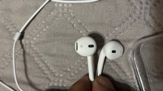 Auriculares iPhone Lightning con cable. Trae funda
