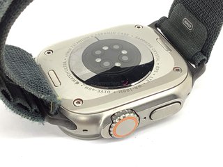 apple watch ultra 49mm (gps 4g) titanio