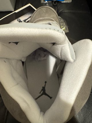 Jordan 5 Retro wolf grey