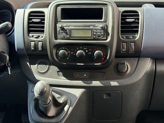 Opel Vivaro L1 9 PLAZAS
