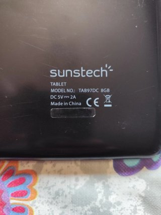 Tablet Suntech Negra
