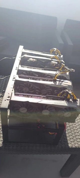 2 Rigs Minería GPU Gigabyte RX 6600 XT