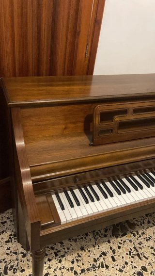 Piano Kimball