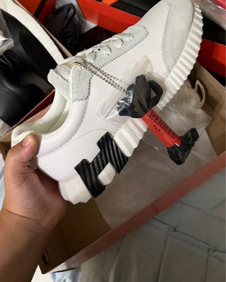 Zapatillas deportivas hombre grises y blancas