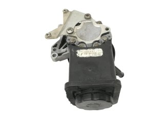 Bomba direccion BMW 6756930
