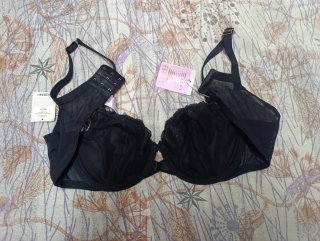 Sujetador con aros SavagexFenty 105C