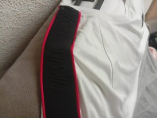 Camiseta SikSilk Blanca y Gris